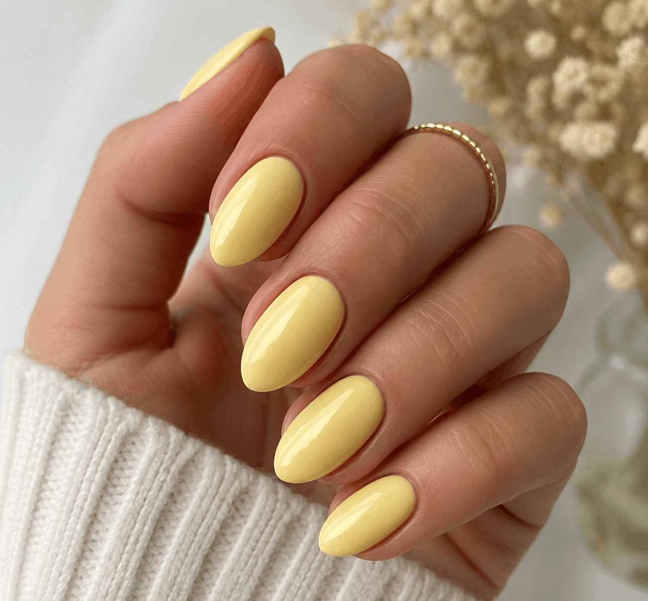 Butter Yellow Nails 